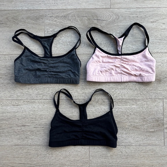 3/$10 Bundle of 34A Girls Bras - Picture 1 of 7